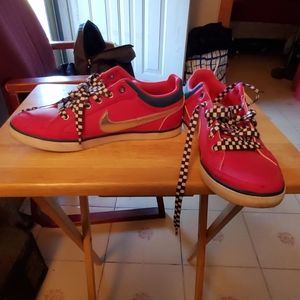 Nike Shoes - Nike shoes Nike Shoes - Nike shoes
